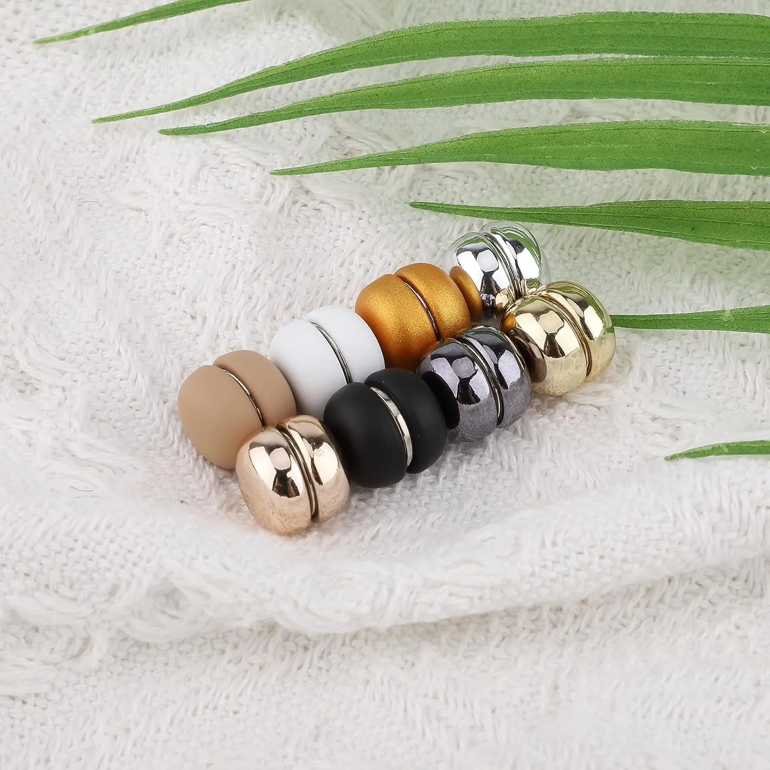 8PCS Hijab Magnetic Pins, Multi-Purpose Pinless Strong Magnetic Hijab Pins Scarf Magnetic Pin Scarf Magnetic Clasp Scarf Magnets Brooch Magnetic Hijab Pins for Women Hijabs Scarves Clothes