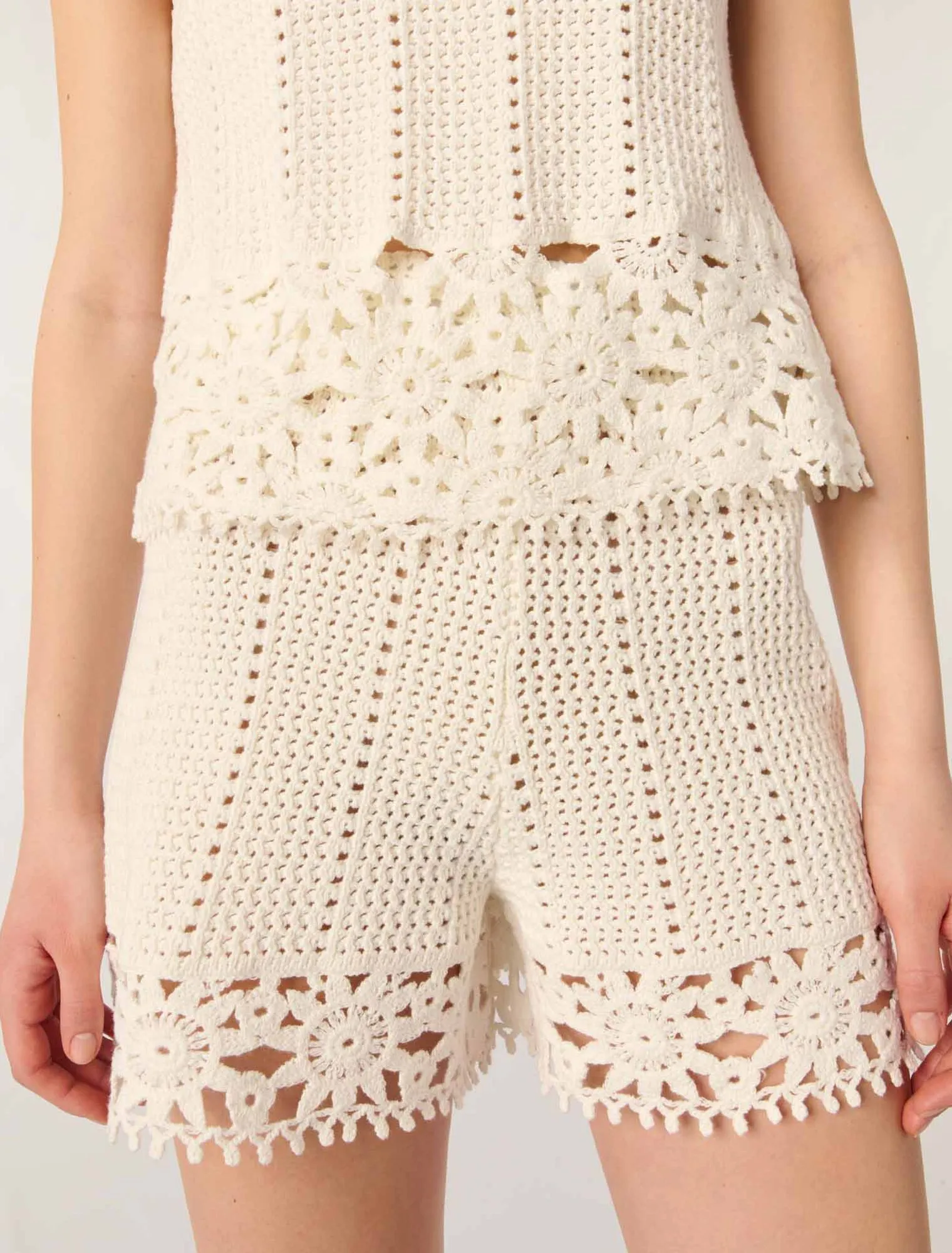 Crochet-knit shorts
