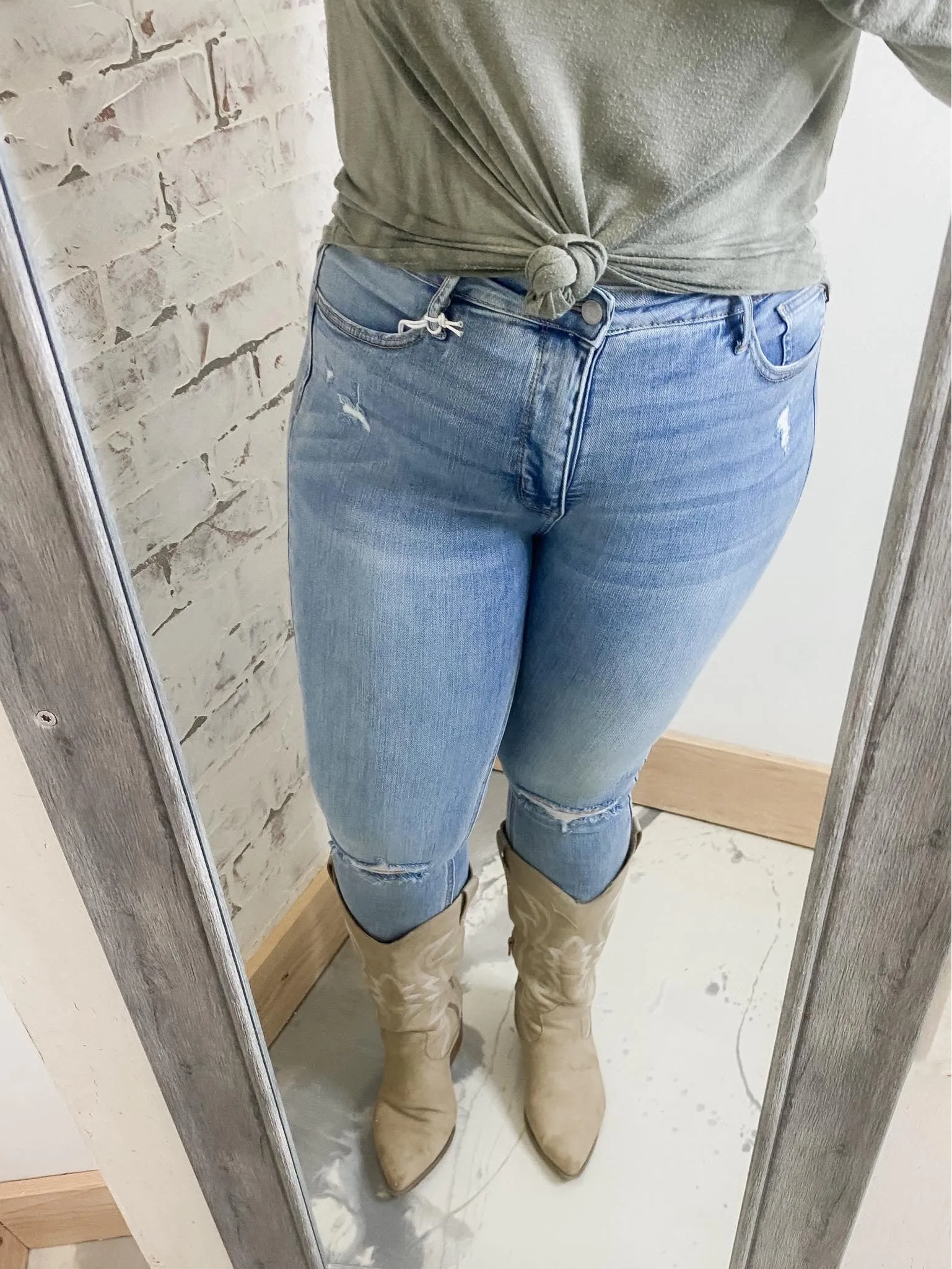 Judy Blue MR Tummy Control Destroy Skinny in Light Wash
