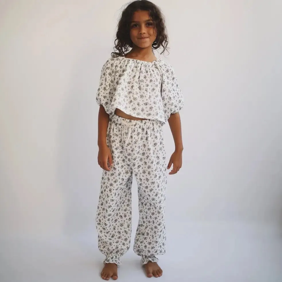 Pants Elif White Flowers