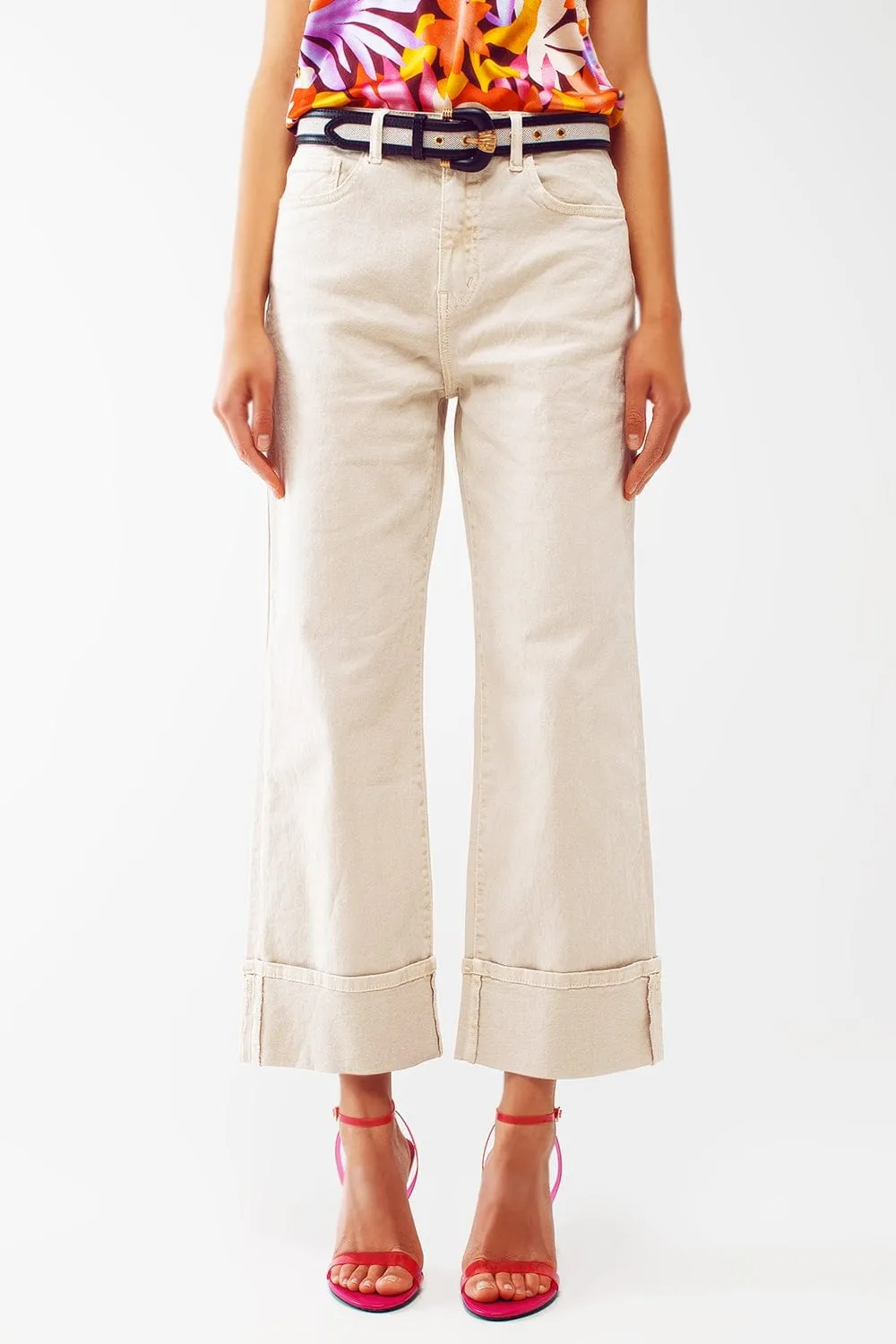 Straight Leg Jeans With Cropped Hem In Beige