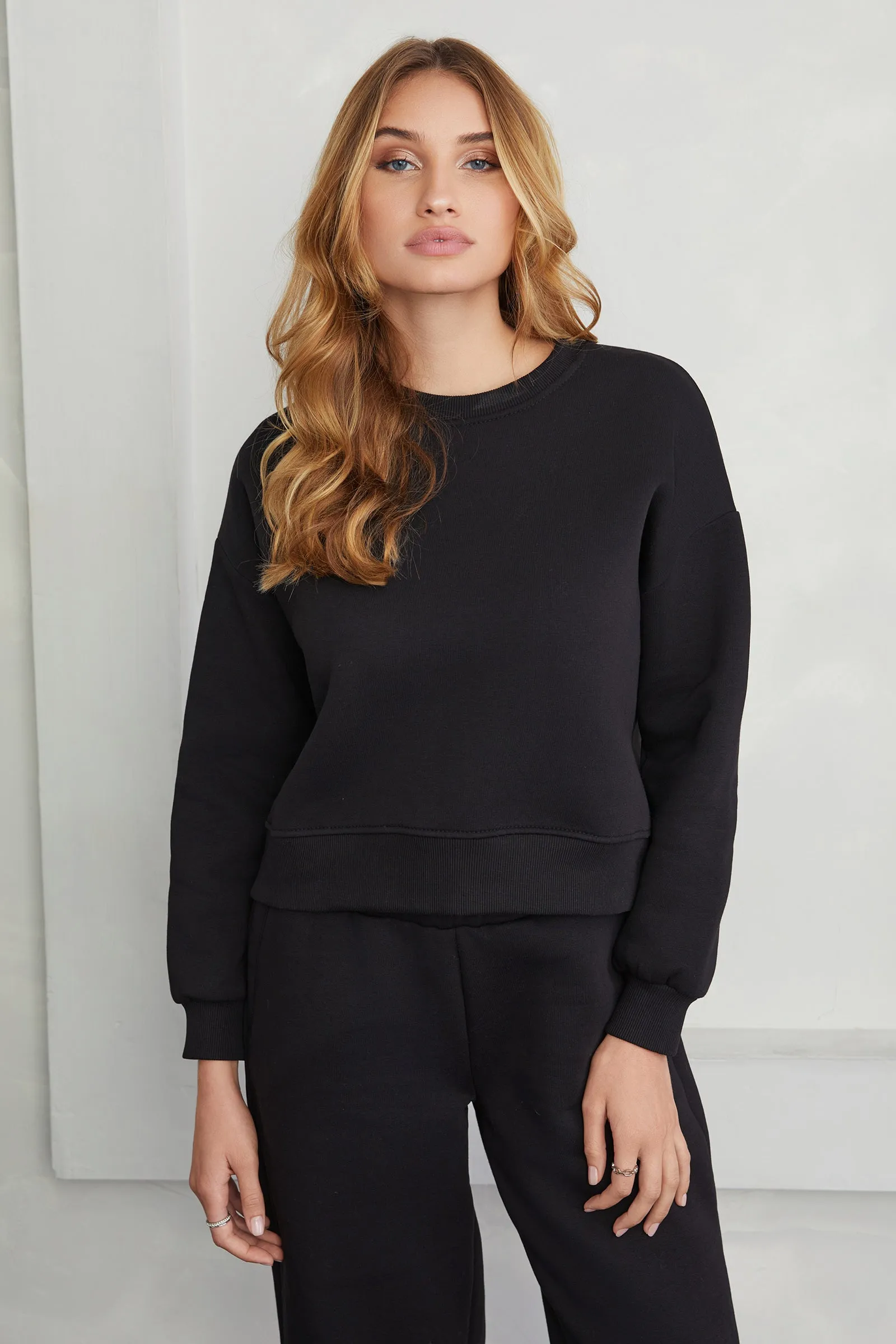 The Cozy Fleece Crop Crew Pullover