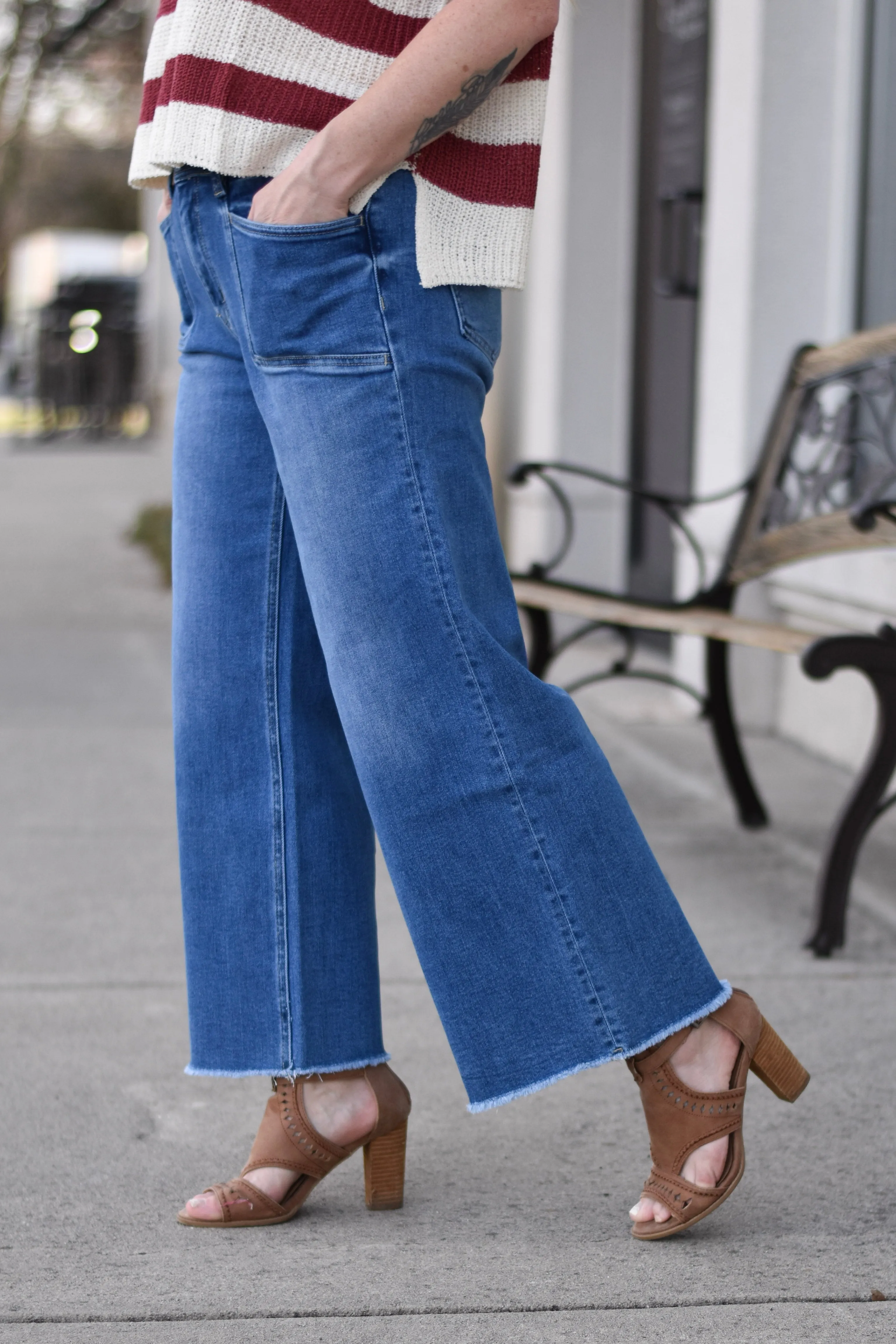 Vervet Raw Hem Ankle Wide Leg Jean